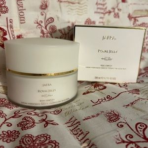 NWOT JAFRA ROYAL JELLY BODY COMPLEX 6.7 FL OZ